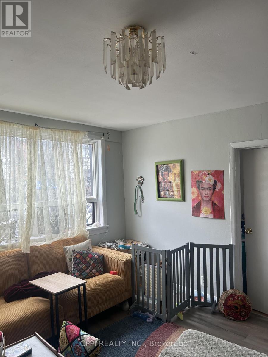 201 - 106 OLD KINGSTON ROAD