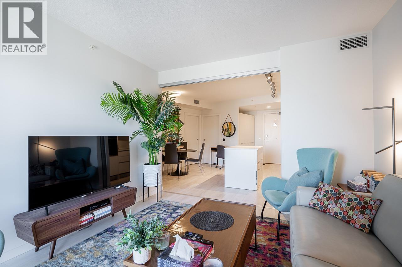 1119 180 E 2ND AVENUE