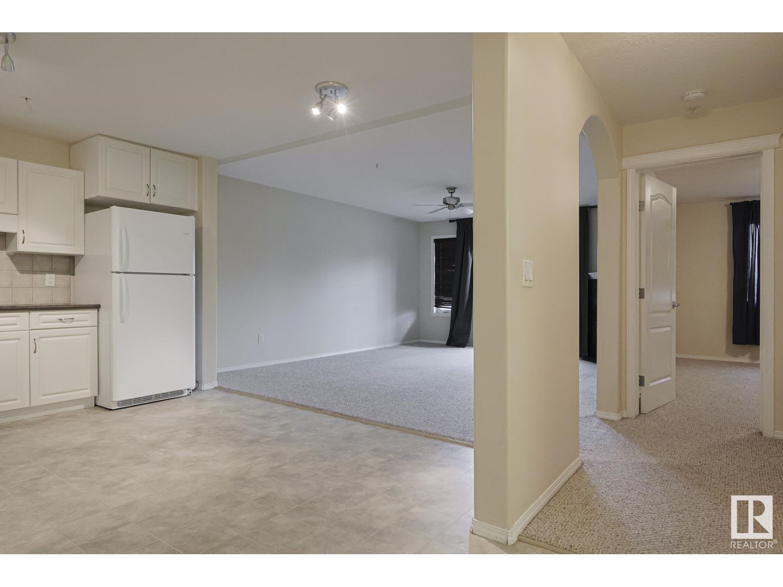 #409 261 Youville DR NW