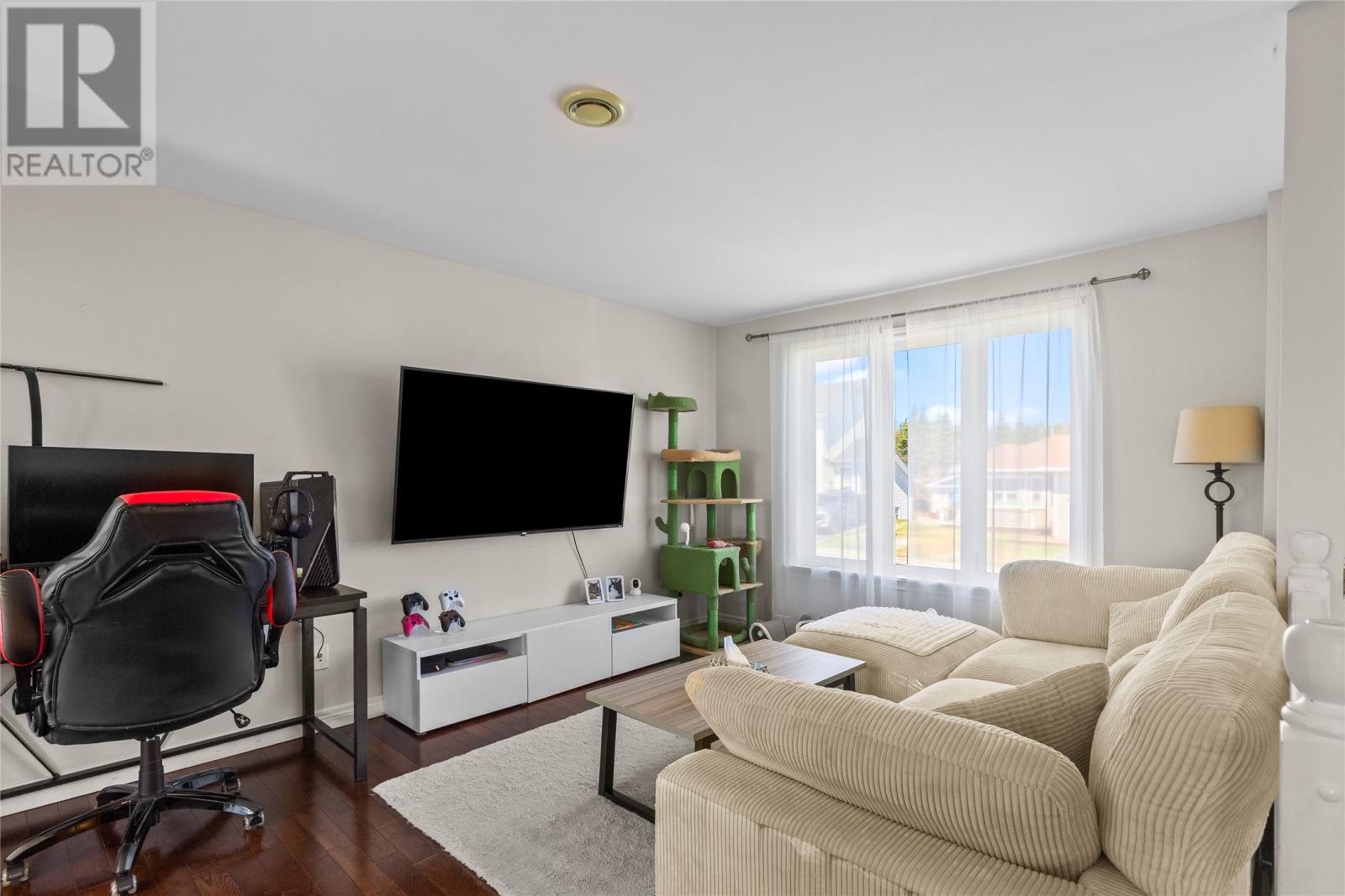 5 Mahogany Place