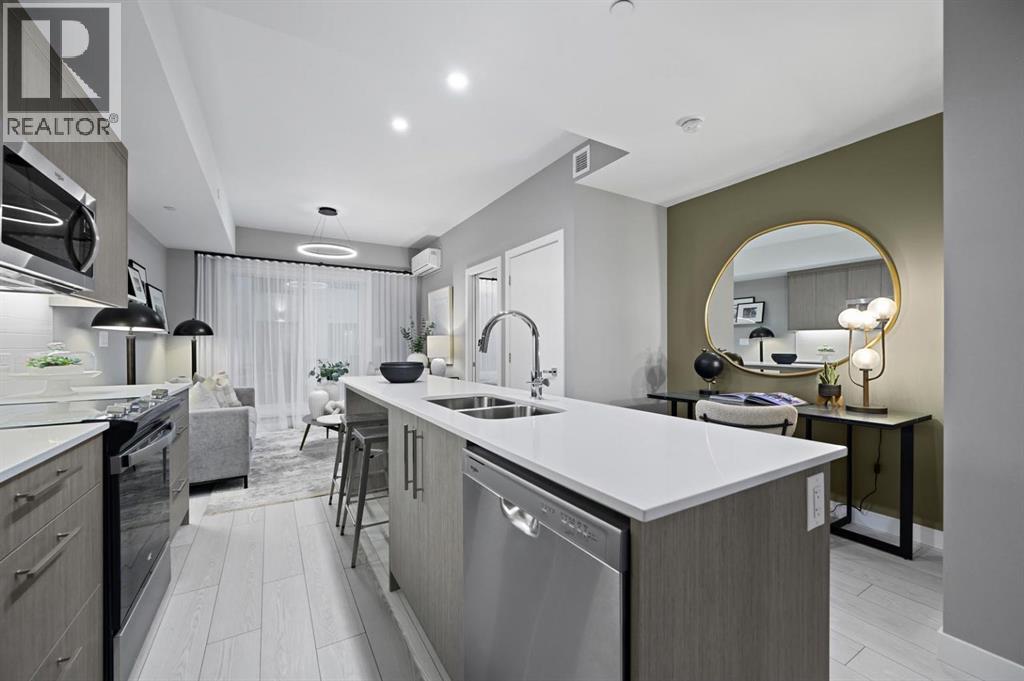 221, 310 15 Avenue SW