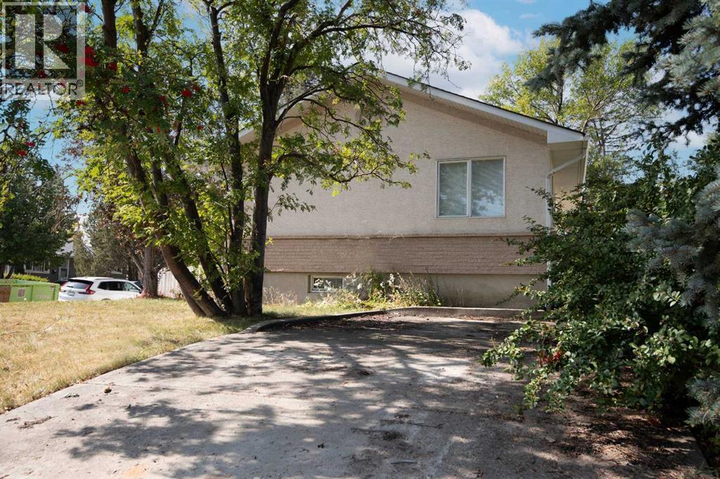 4328 Greenview Drive NE