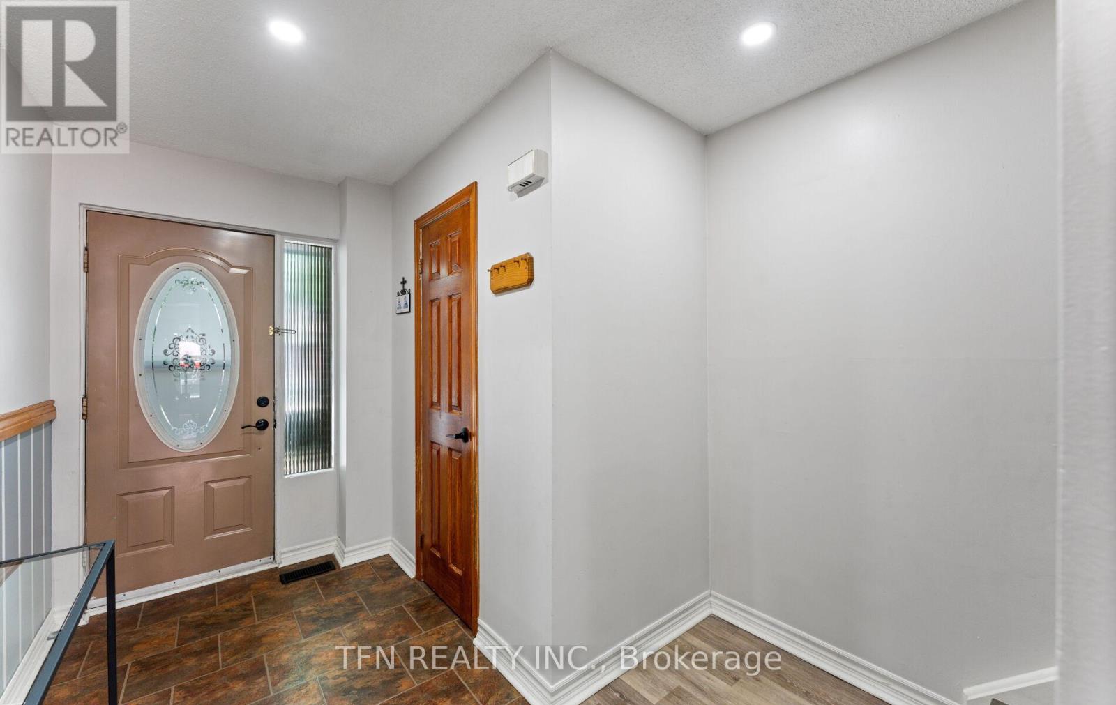 45 - 4662 KINGSTON ROAD