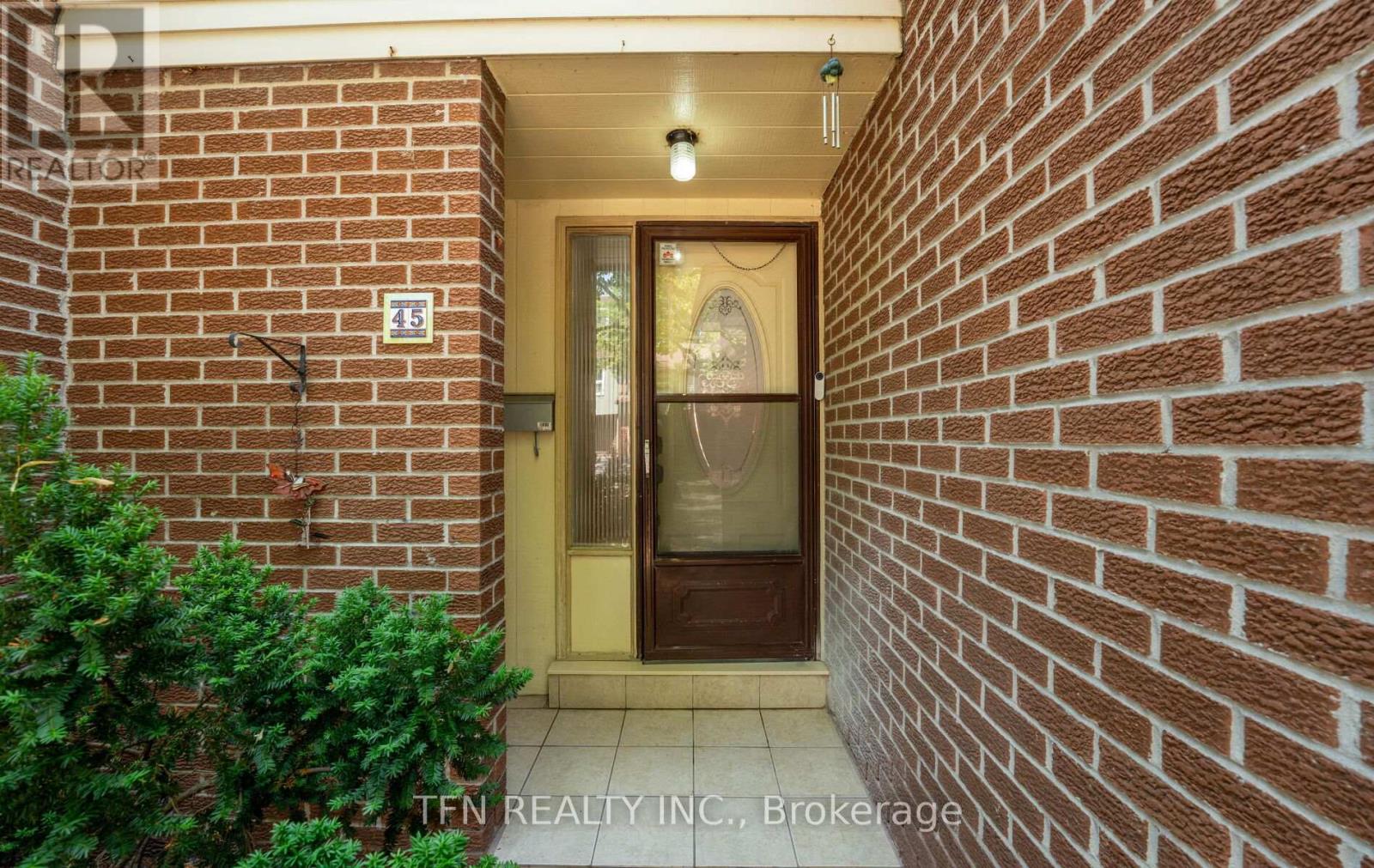 45 - 4662 KINGSTON ROAD