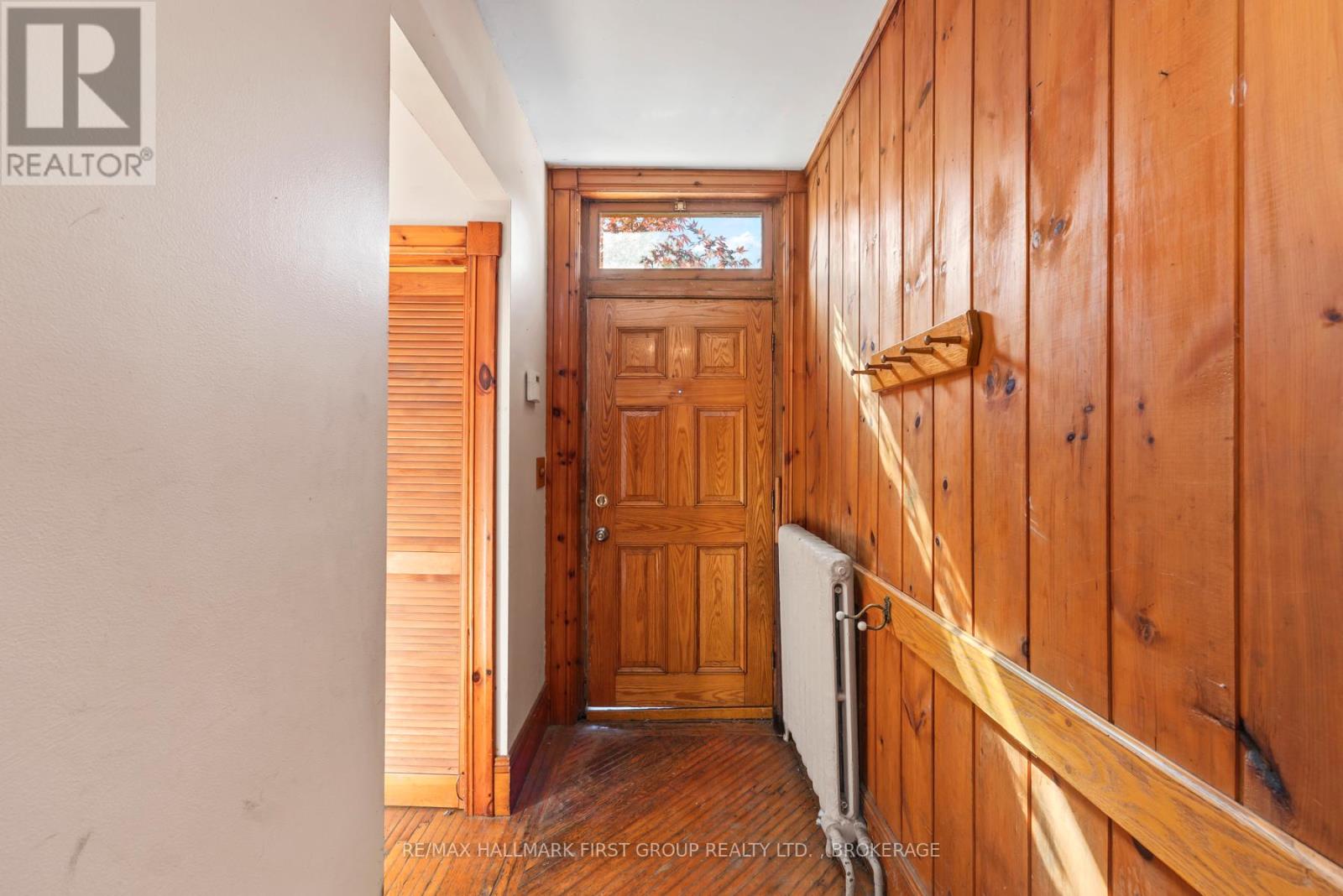 54 WELLINGTON STREET