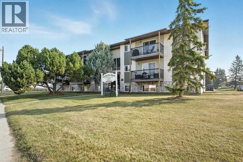 205, 25 Robinson Avenue Penhold AB T0M1R0