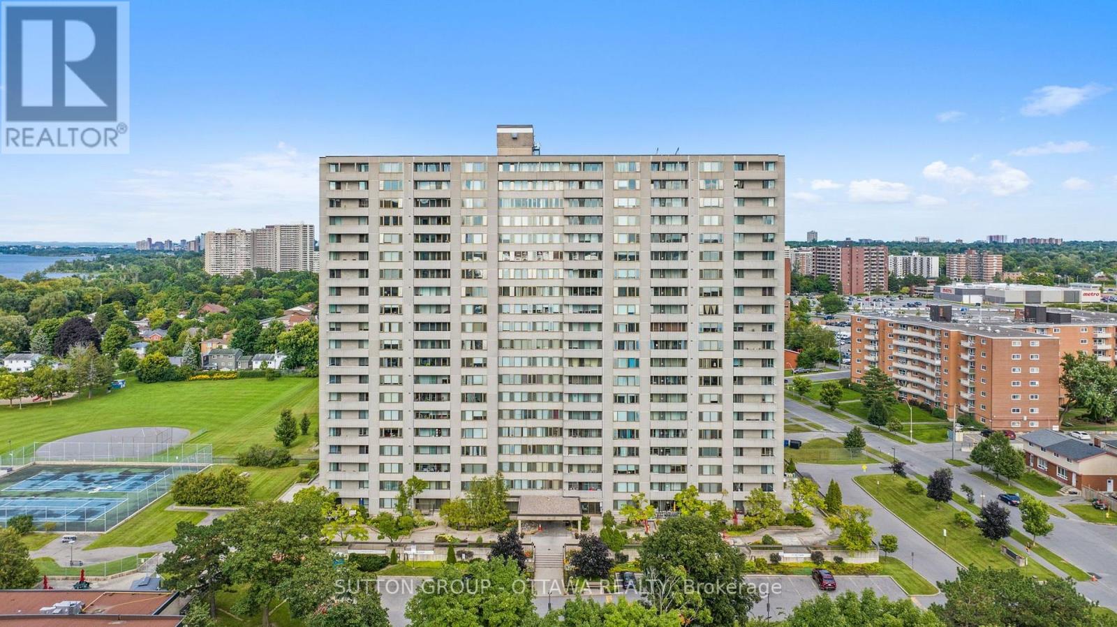 Photo 1 of 44 — 504 - 2625 REGINA STREET E Unit 504, Ottawa, ON K2B5W8