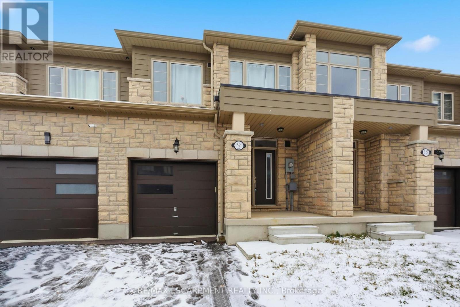 9 ADMIRAL ROAD