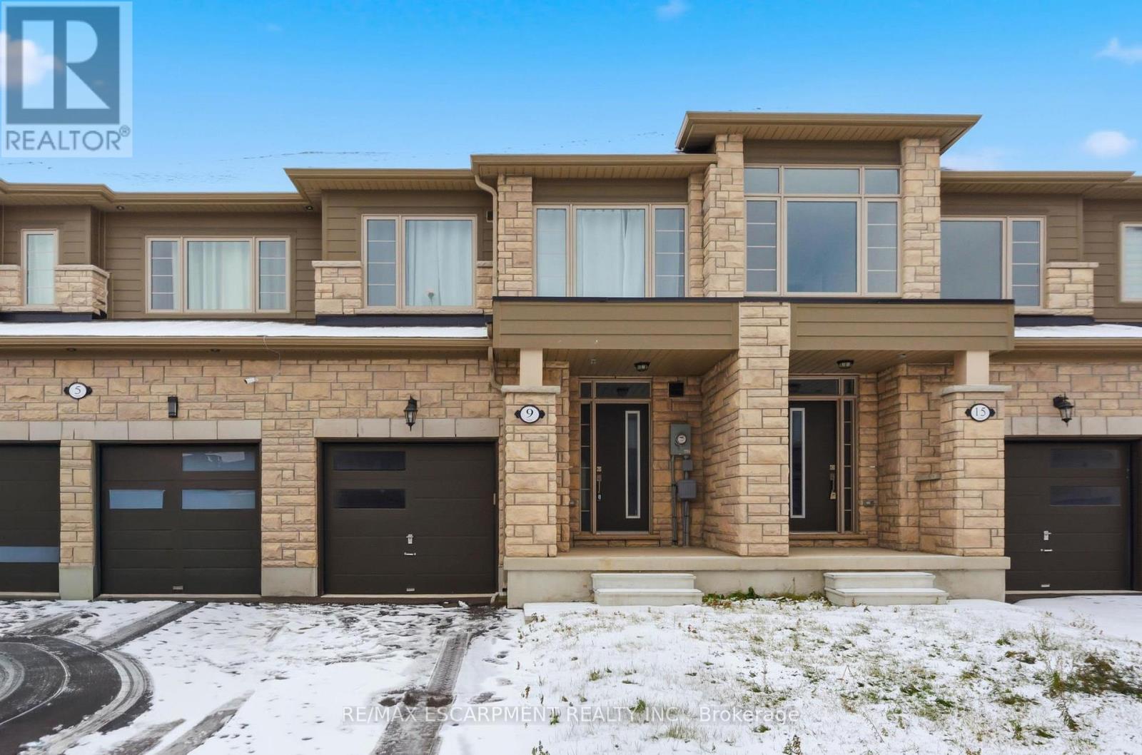 9 ADMIRAL ROAD