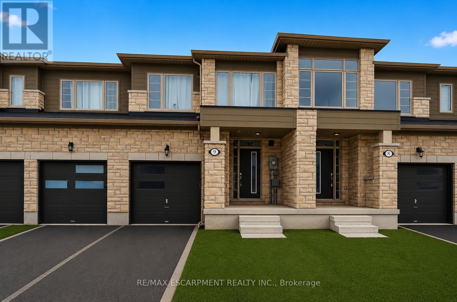9 ADMIRAL ROAD