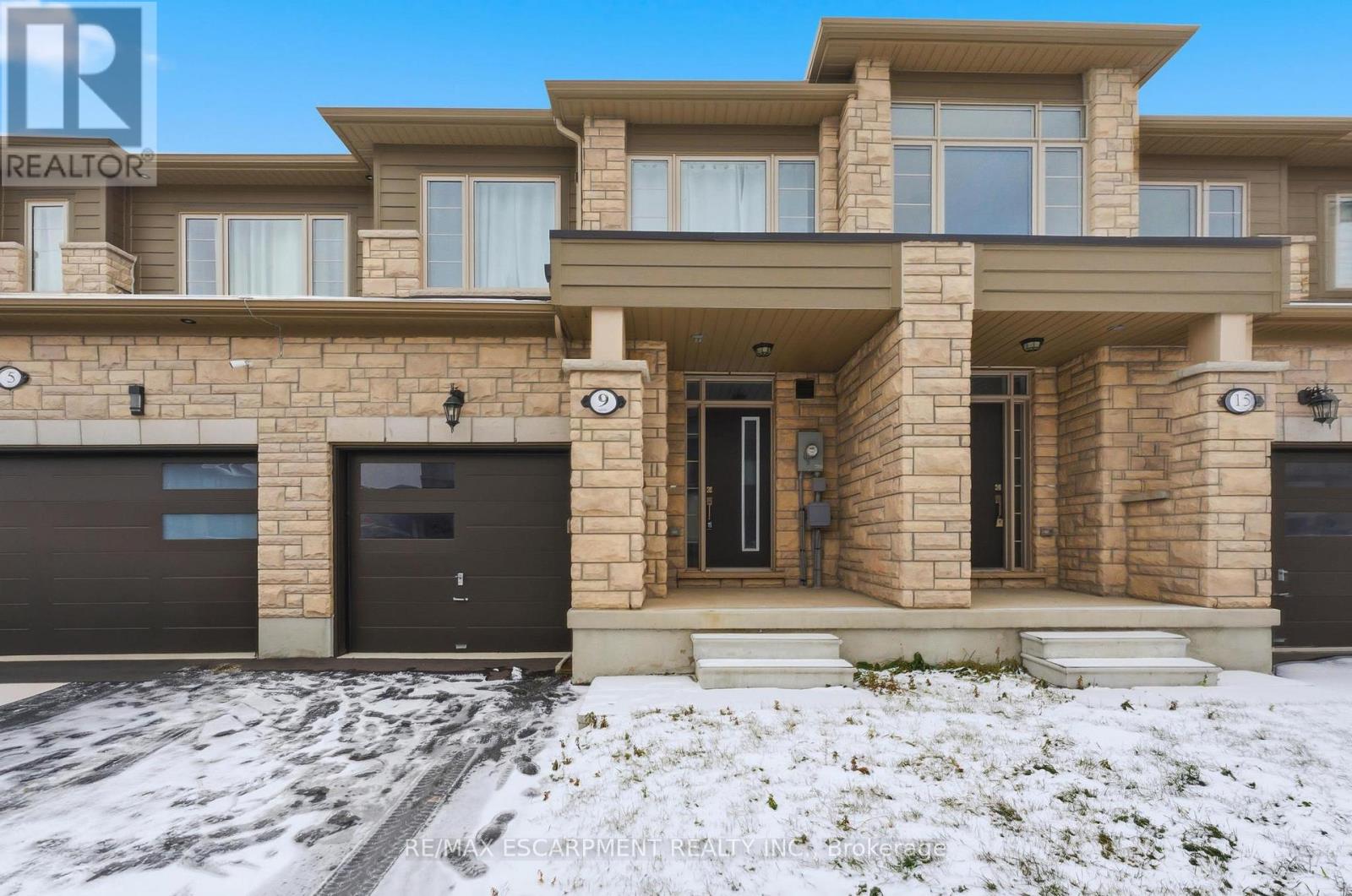 9 ADMIRAL ROAD