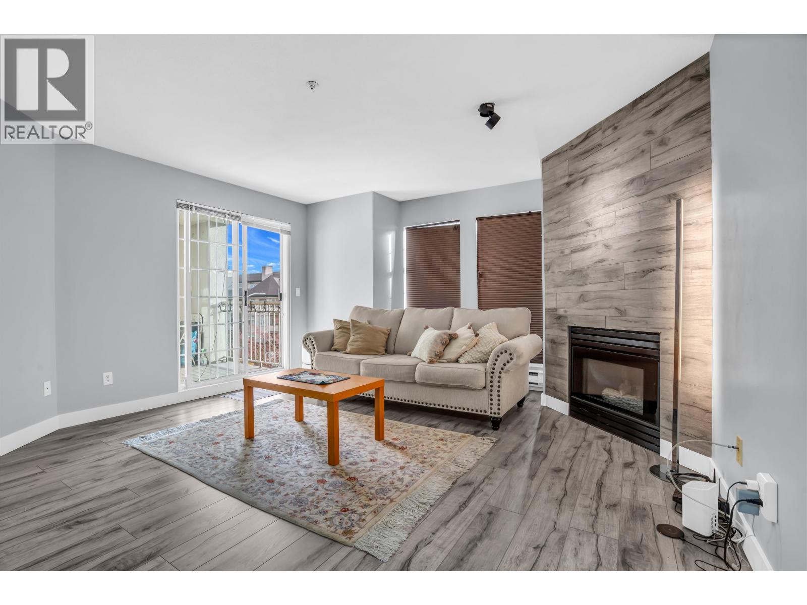 301 1655 GRANT AVENUE