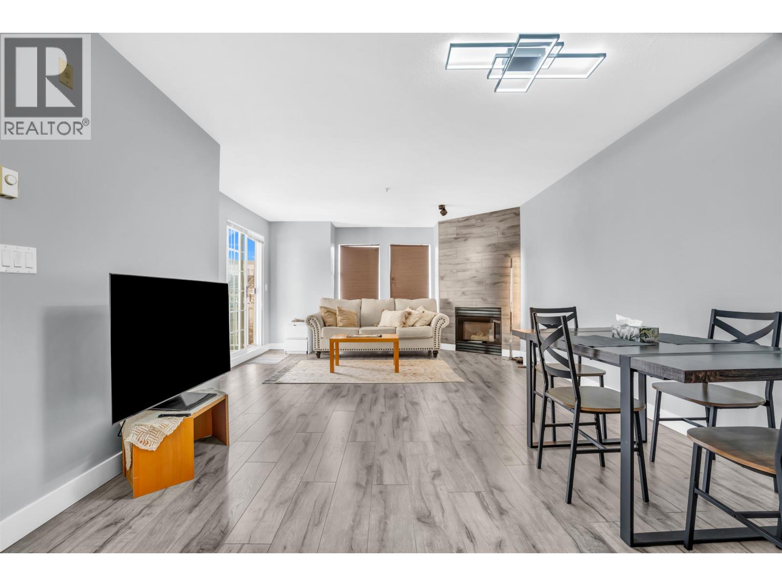 301 1655 GRANT AVENUE