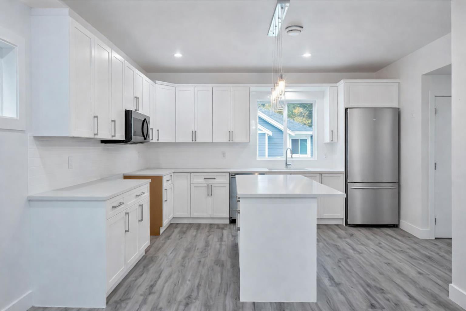 34 750 HOT SPRINGS ROAD|Harrison Hot Springs