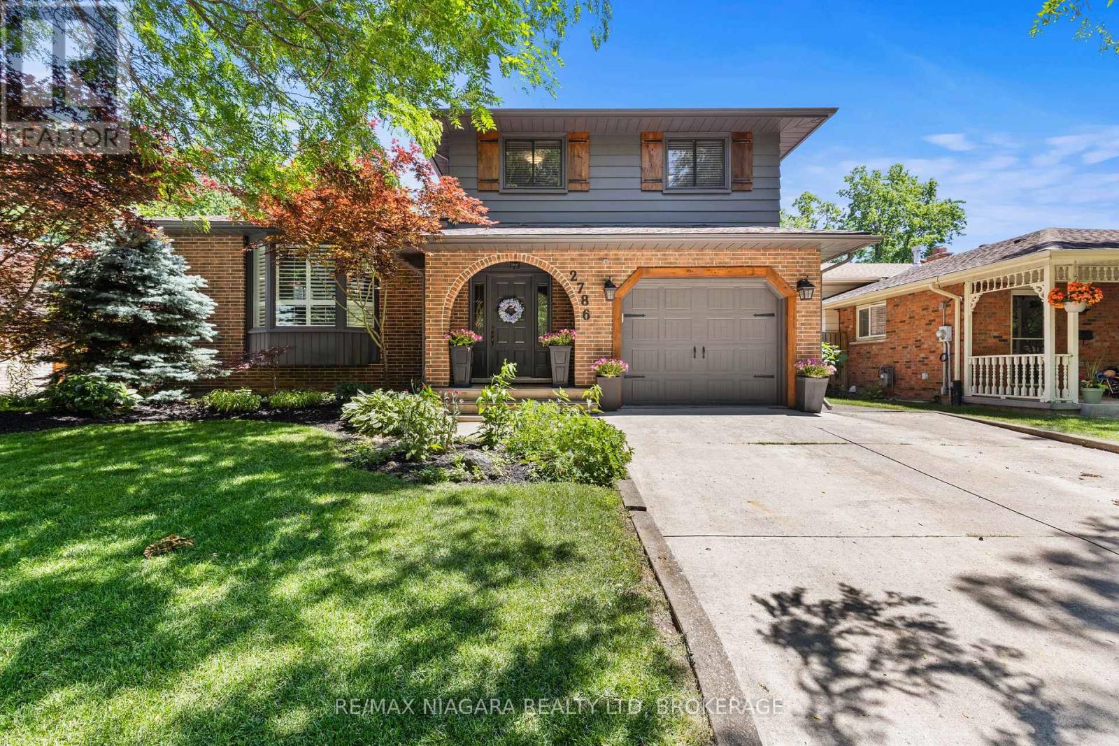 2786 LALEMANT ROAD