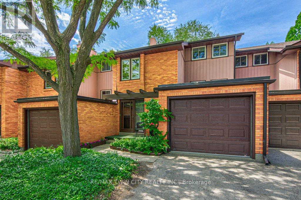 13 - 206 CANDLEWOOD CRESCENT