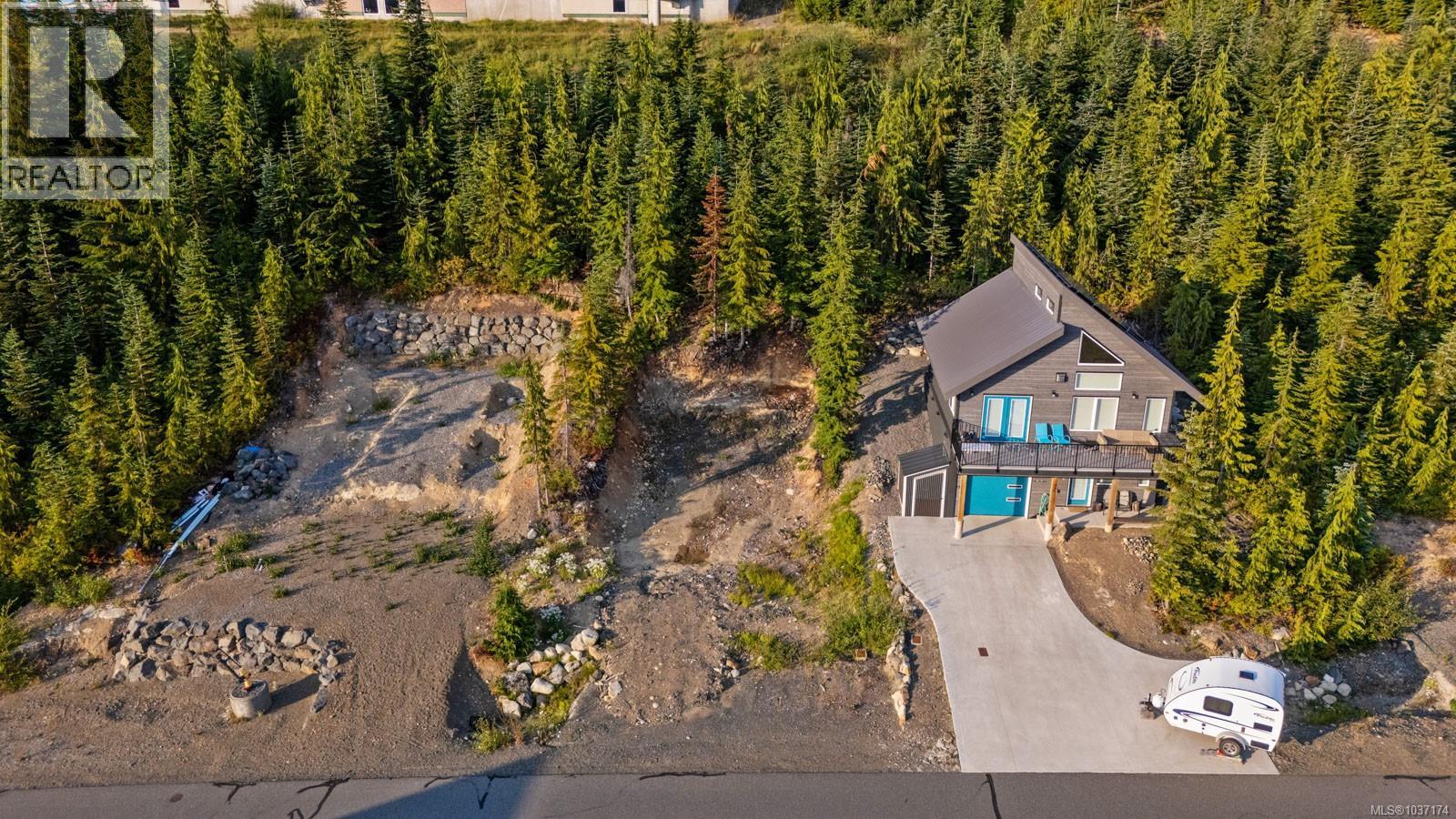 960 Cruikshank Ridge