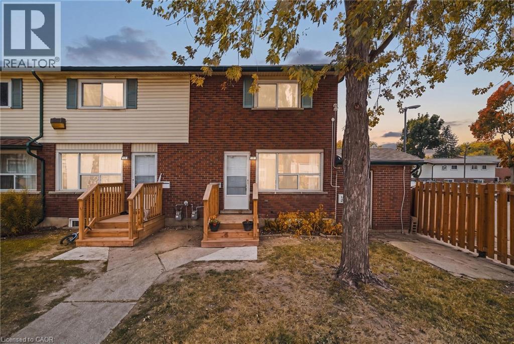 164 JANSEN Avenue Unit# 11
