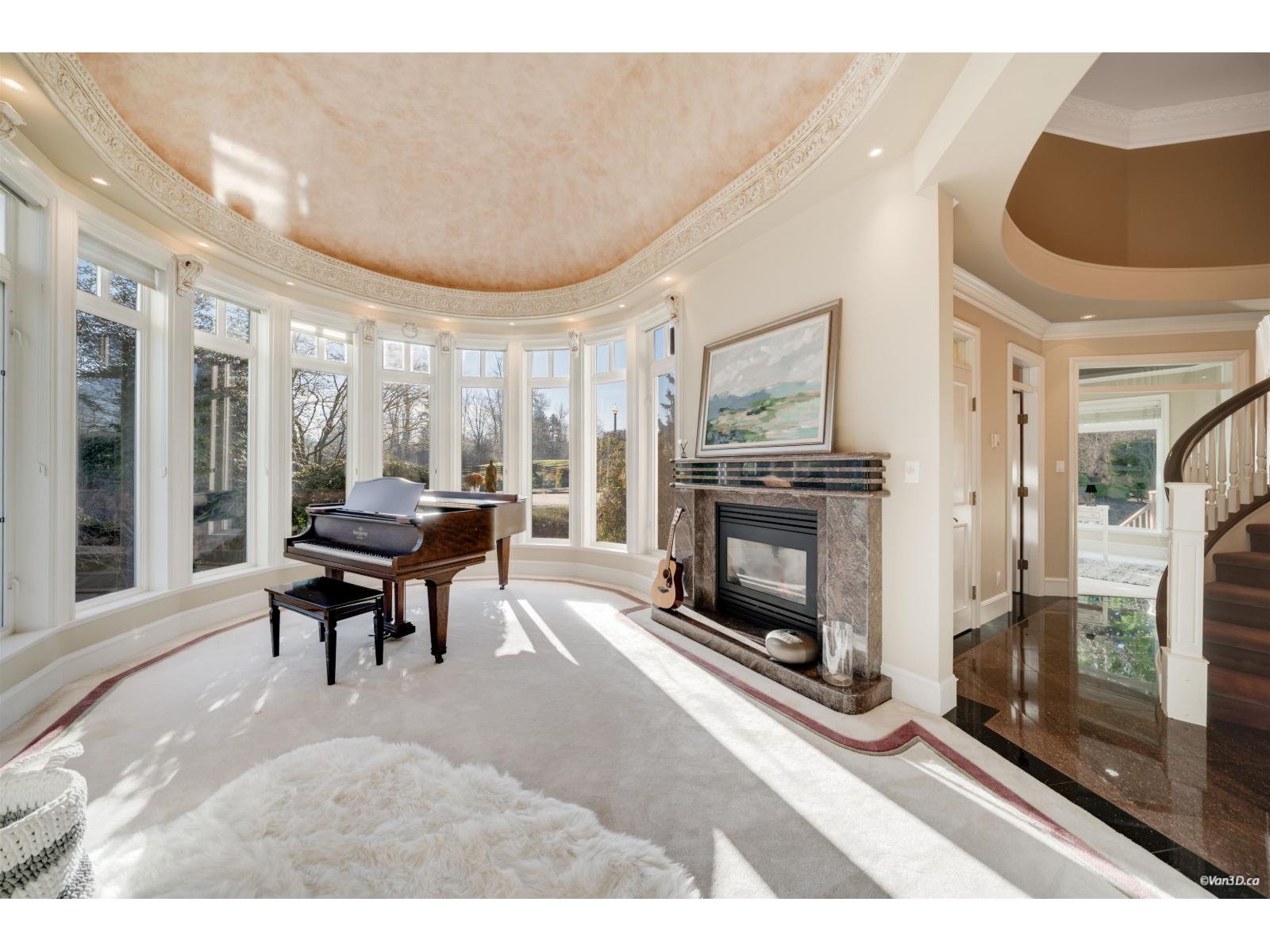 15783 COLLINGWOOD CRESCENT