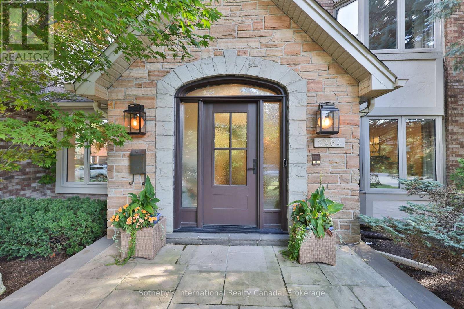 2464 DEER RUN AVENUE