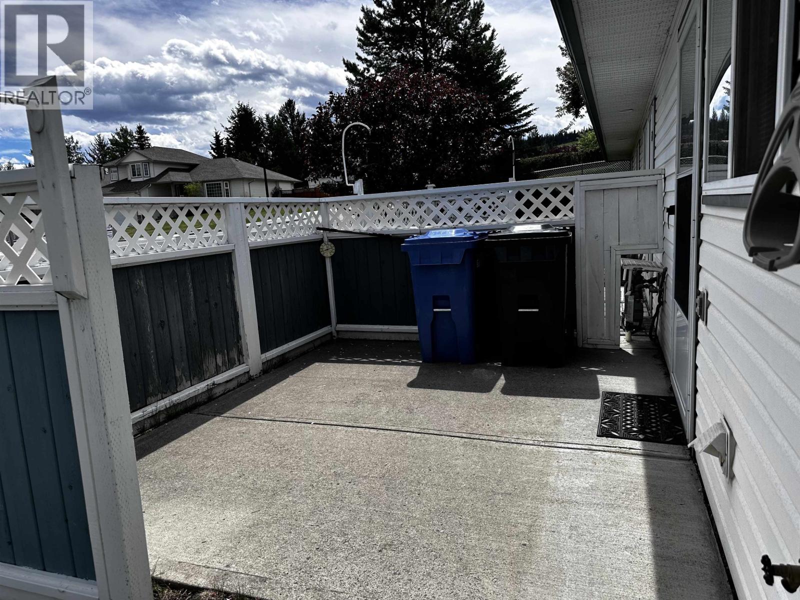 1 814 CARIBOO TRAIL