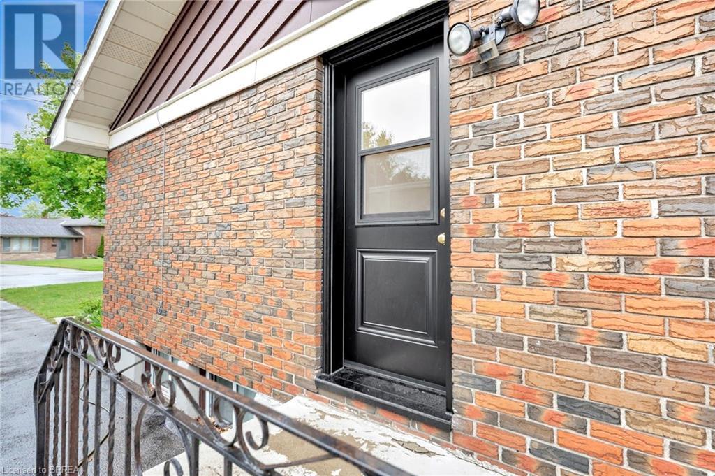 38 HICKERY Place