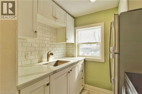 1243 LANGMUIR Avenue Unit# Upper London ON N5W2G2