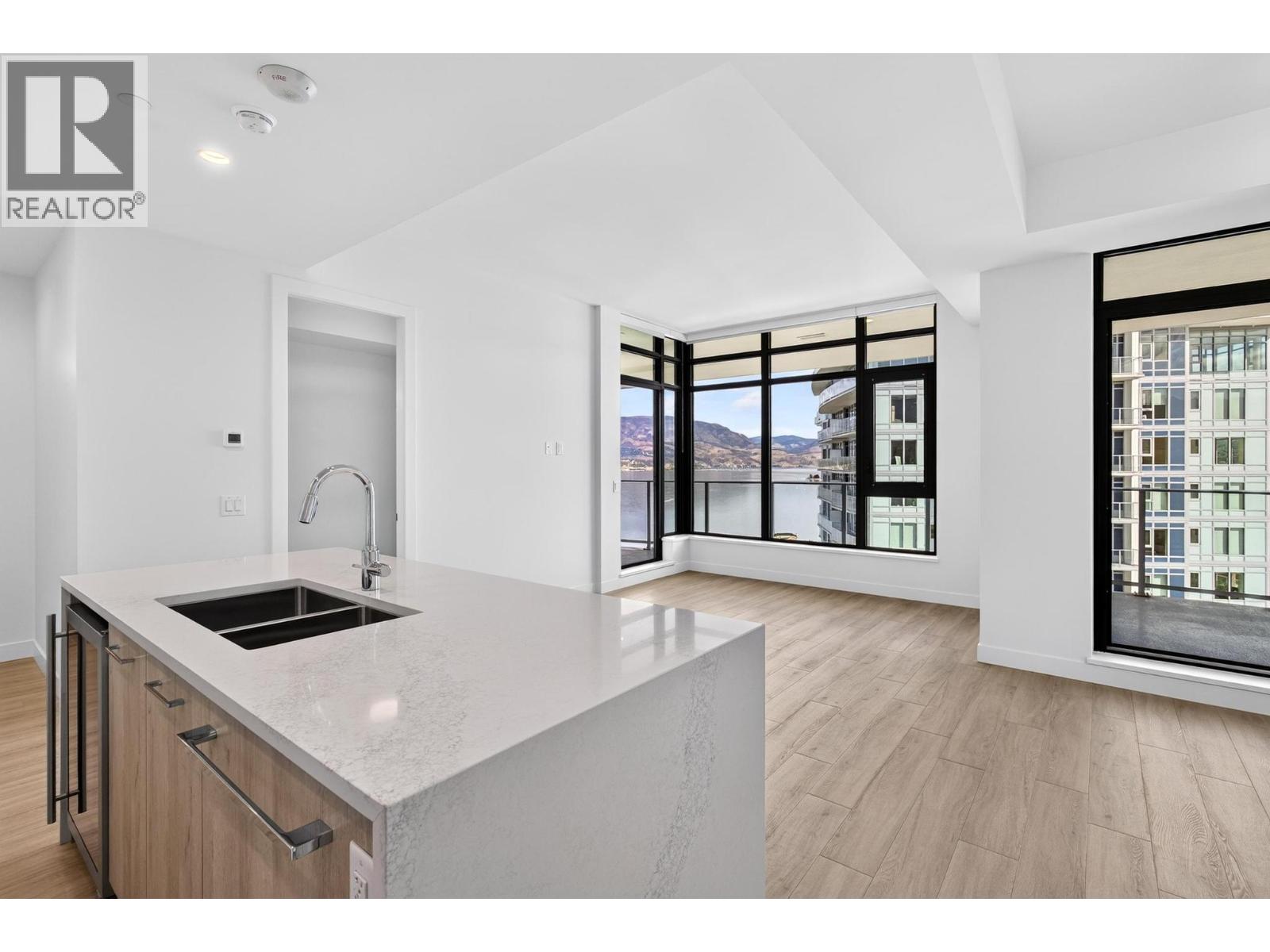3699 Capozzi Road Unit# PH6