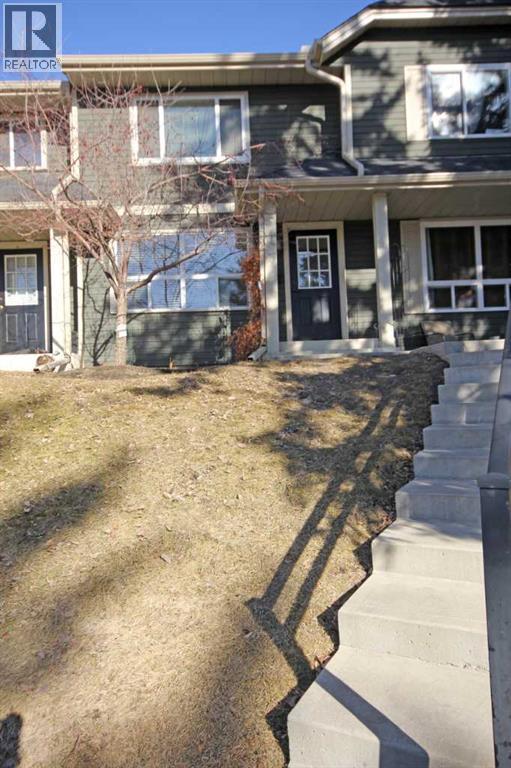 641 Queensland Place SE