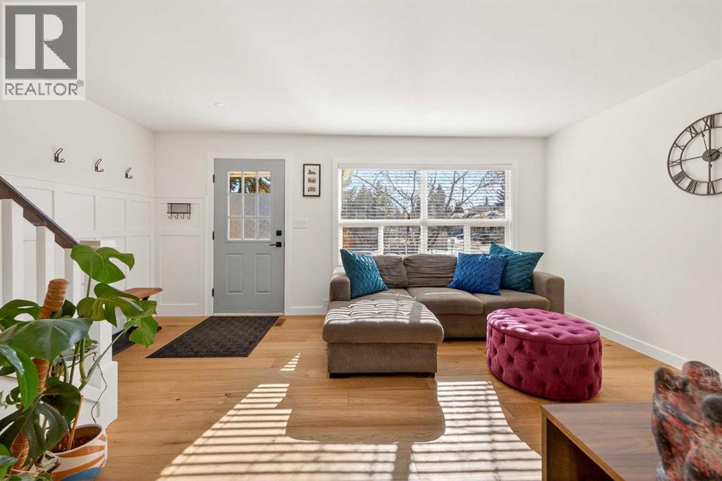 641 Queensland Place SE