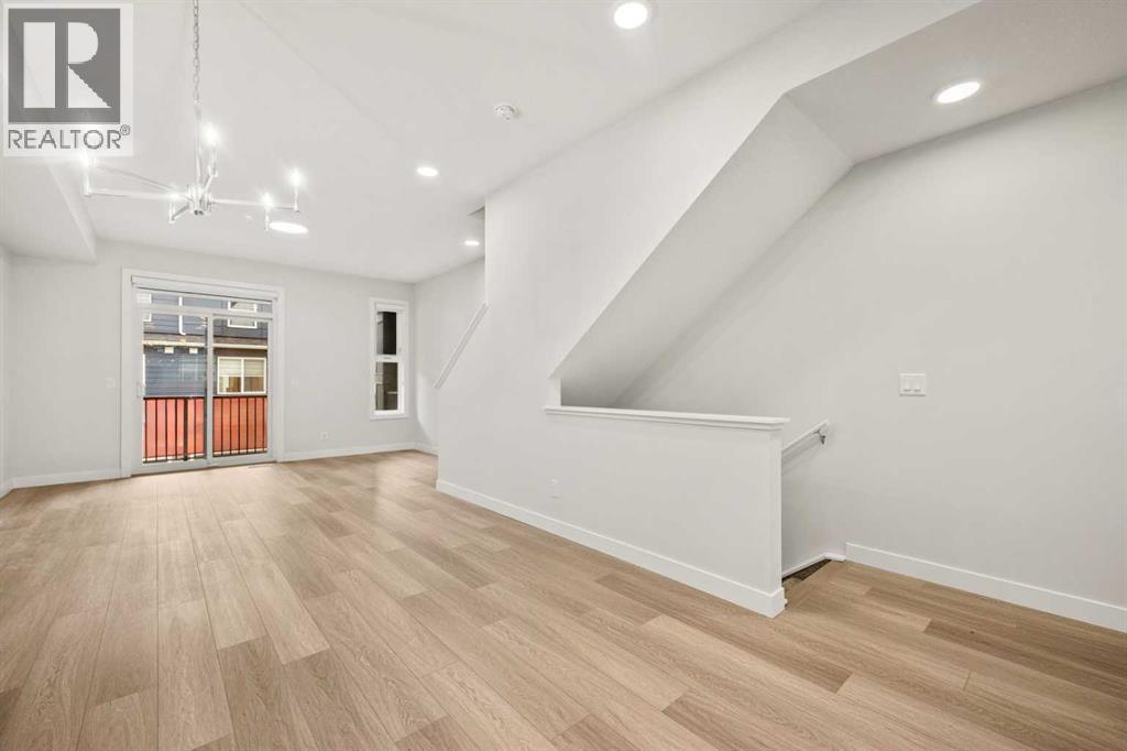 124, 285 Chelsea Court