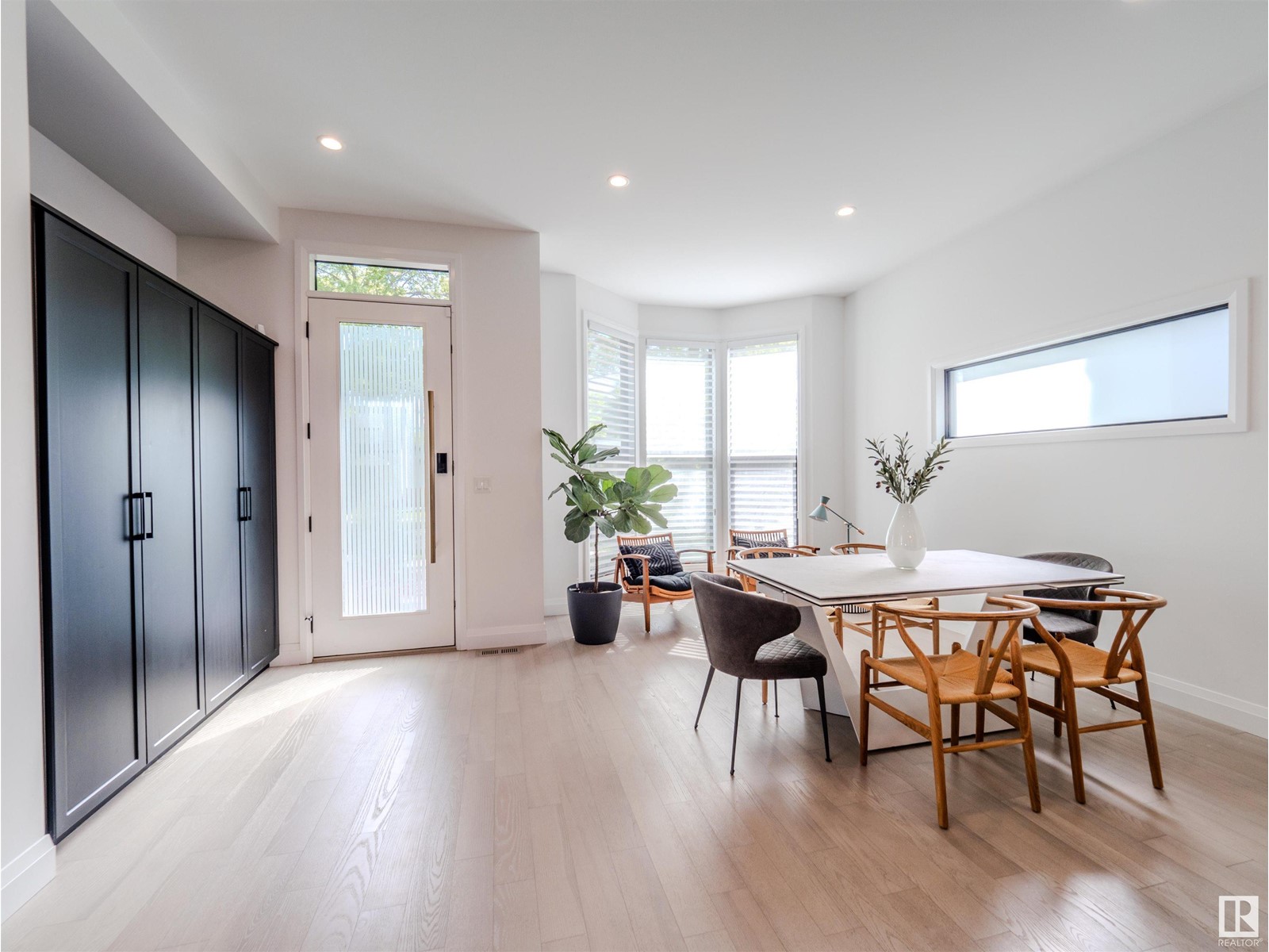 10732 128 ST NW