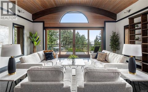 7405 Thornton Hts Sooke BC V9Z1L8