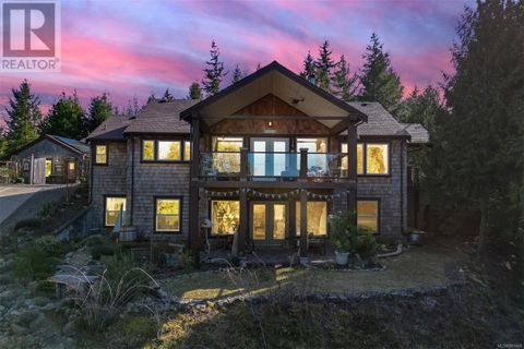 1860 Ashling Rd Qualicum Beach BC V9K2V1