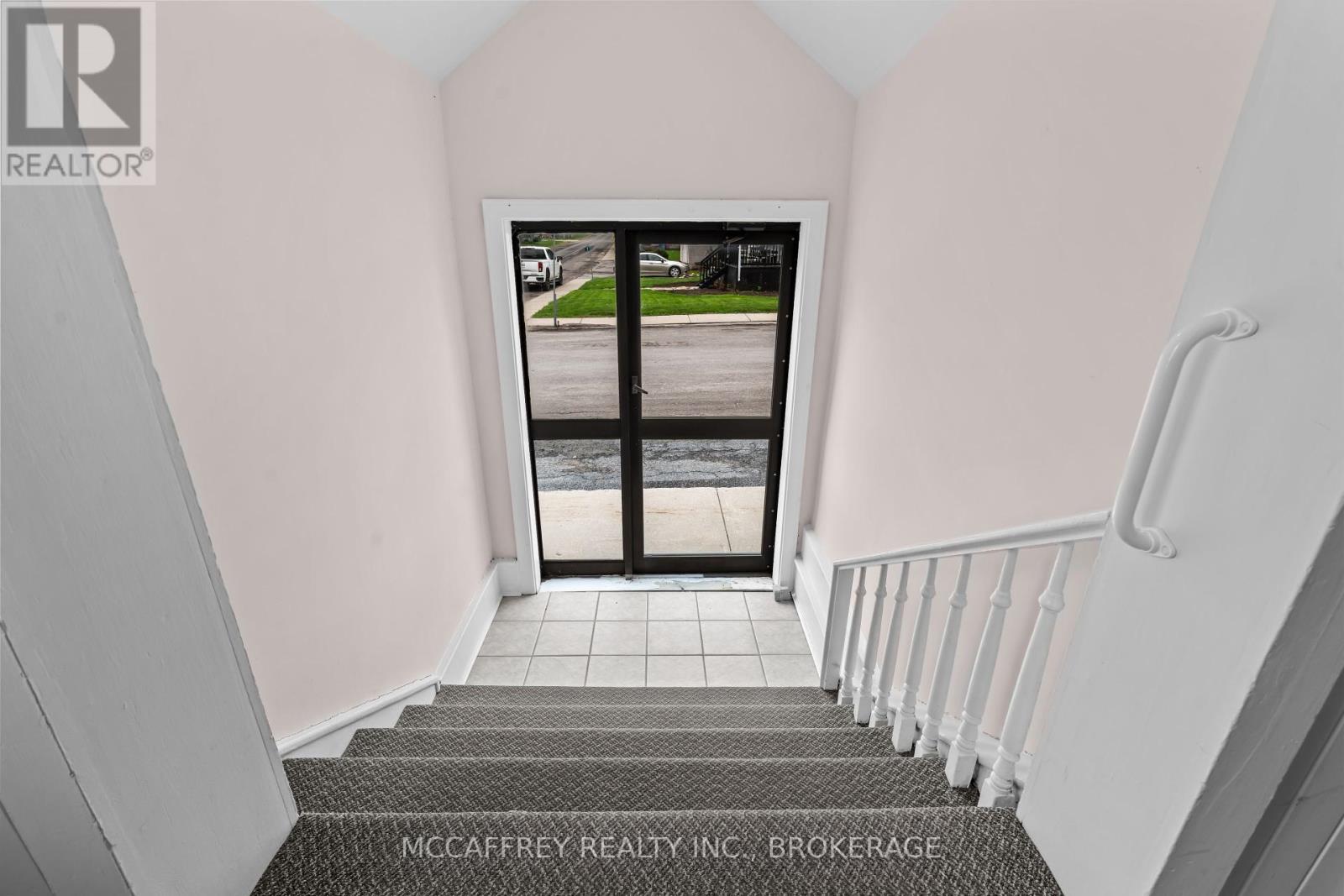 4 NEELY STREET