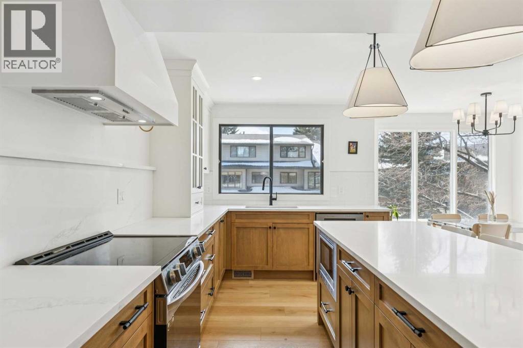 5, 140 Point Drive NW