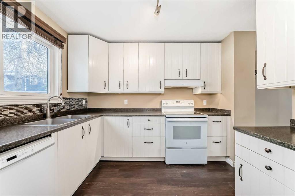 60, 251 90 Avenue SE