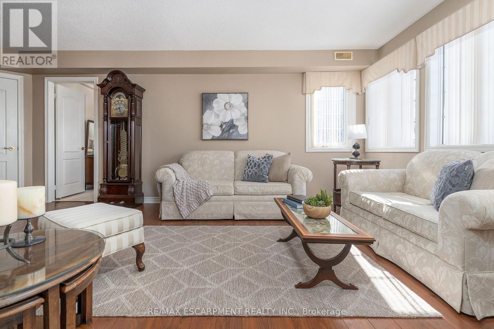 308 - 600 SILVERBIRCH BOULEVARD