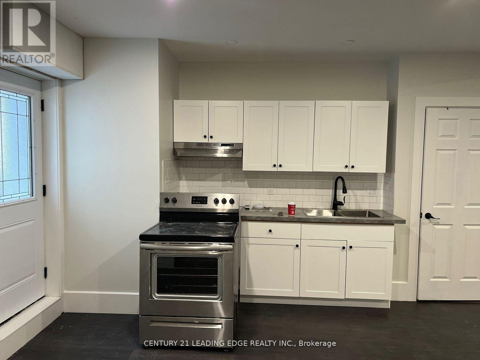 316-318 FRONT STREET