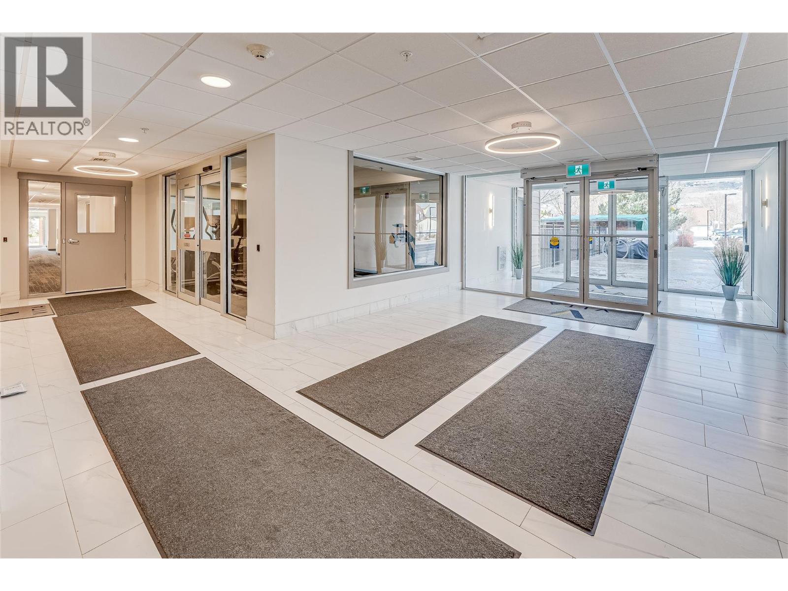 2555 Lakeshore Road Unit# 321