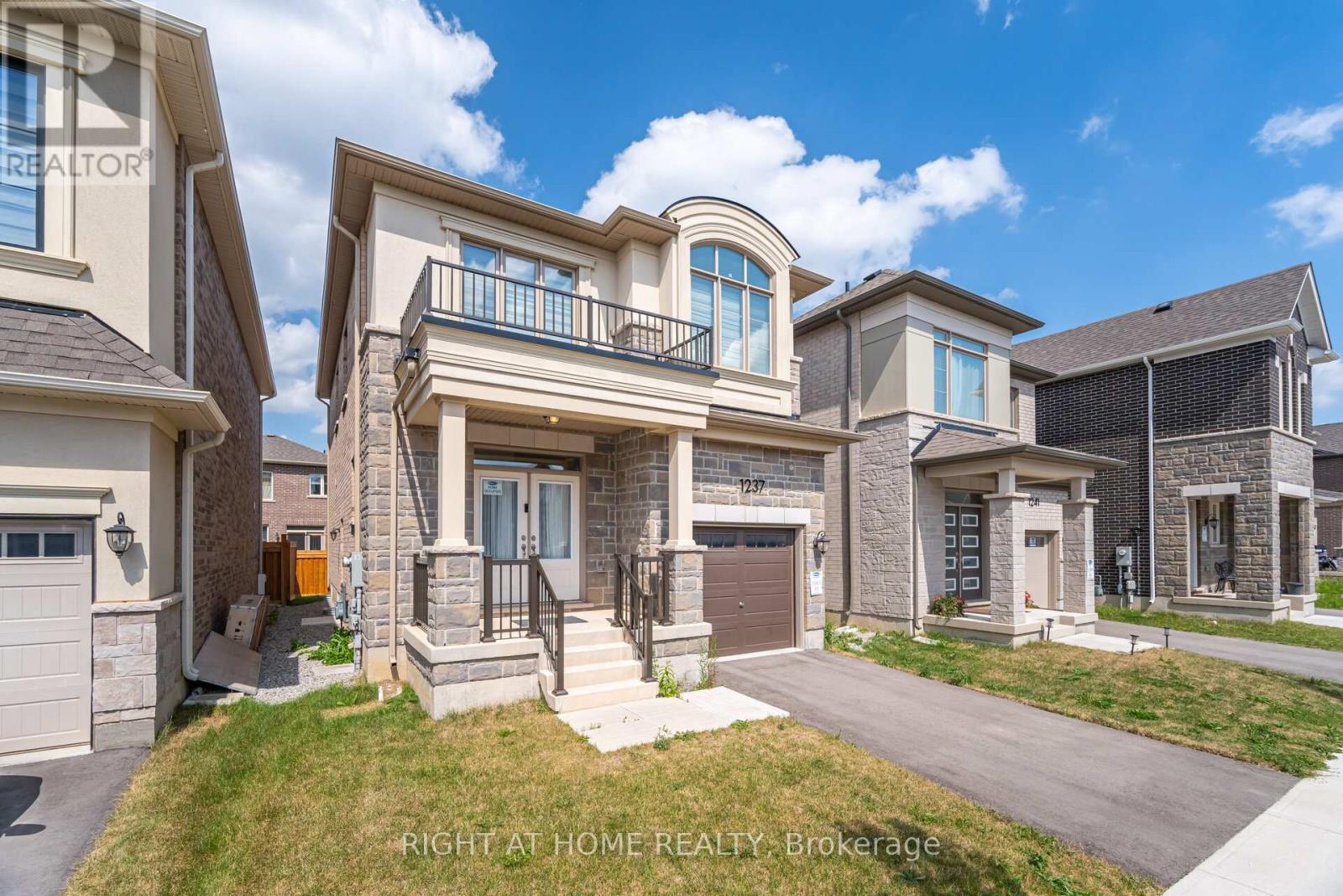 1237 TRUDEAU DRIVE