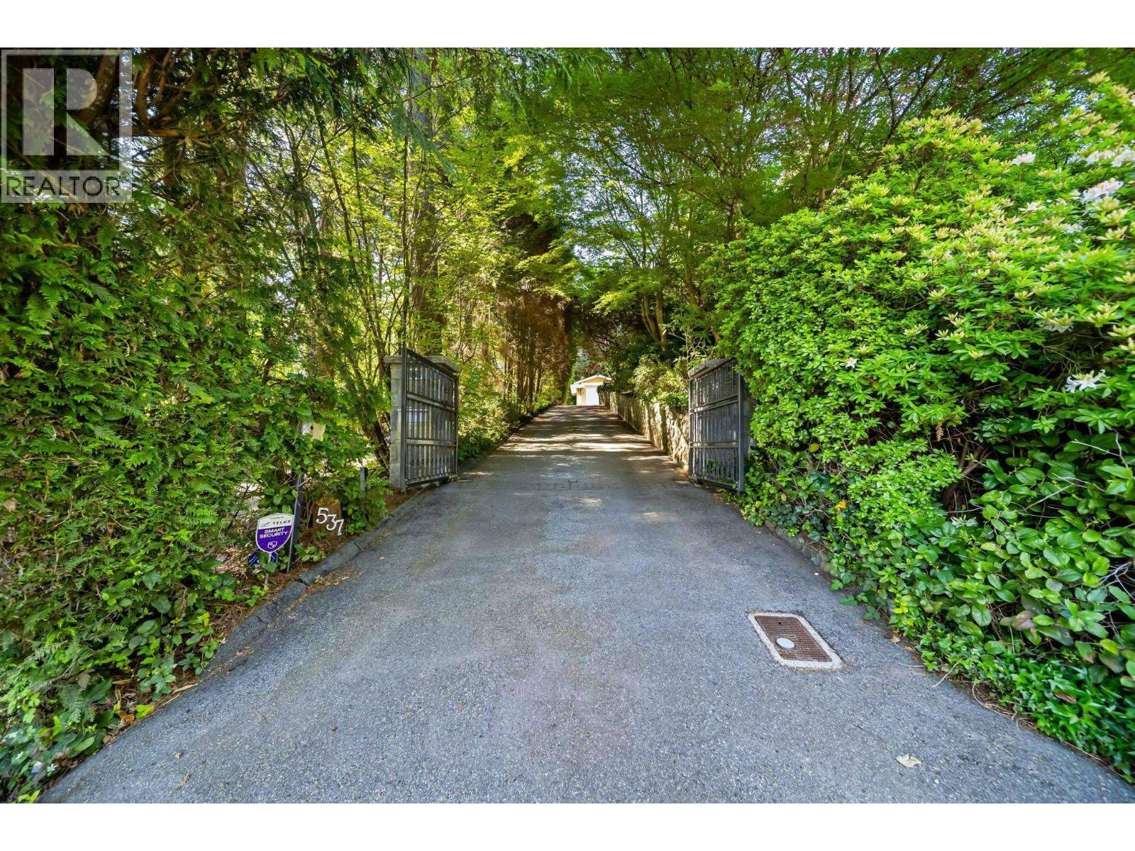 537 EASTCOT ROAD