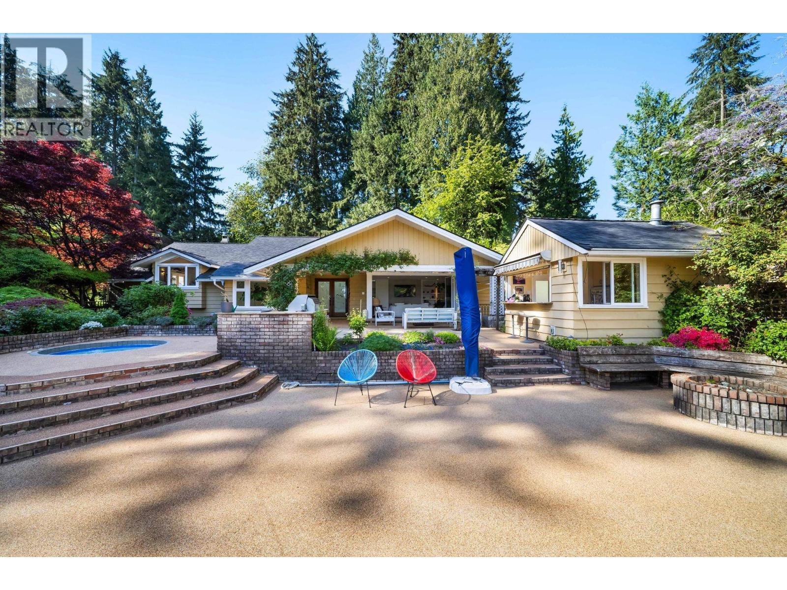 537 EASTCOT ROAD