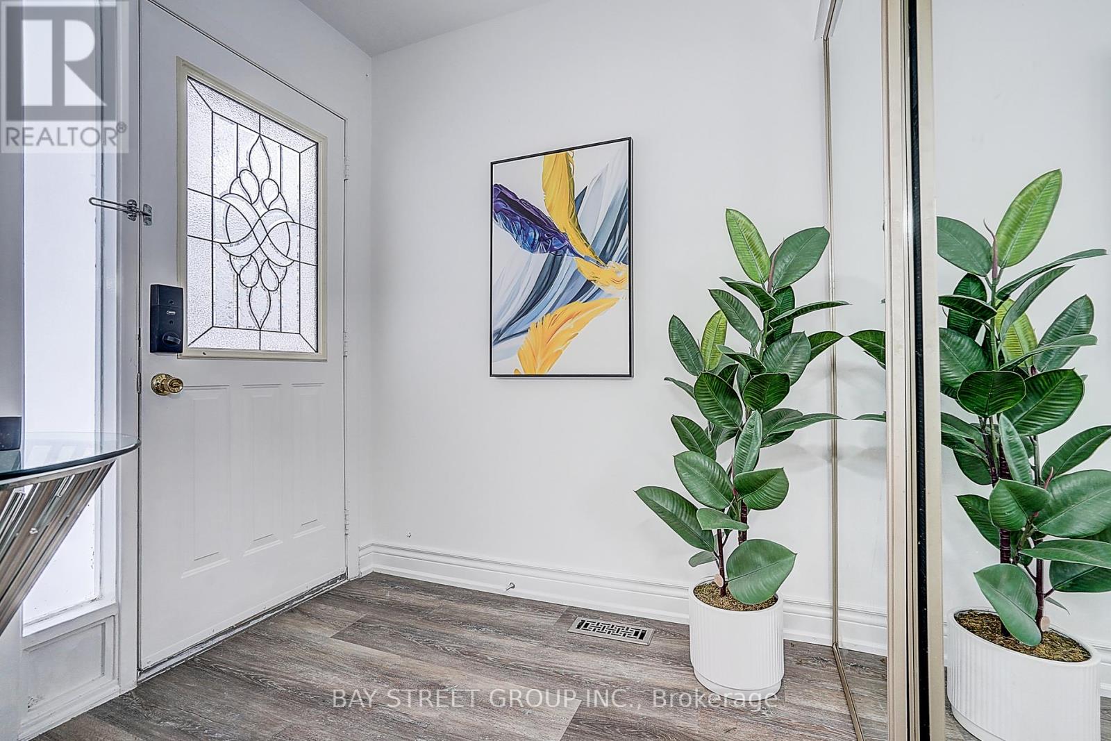 224 HOLLYBERRY TRAIL