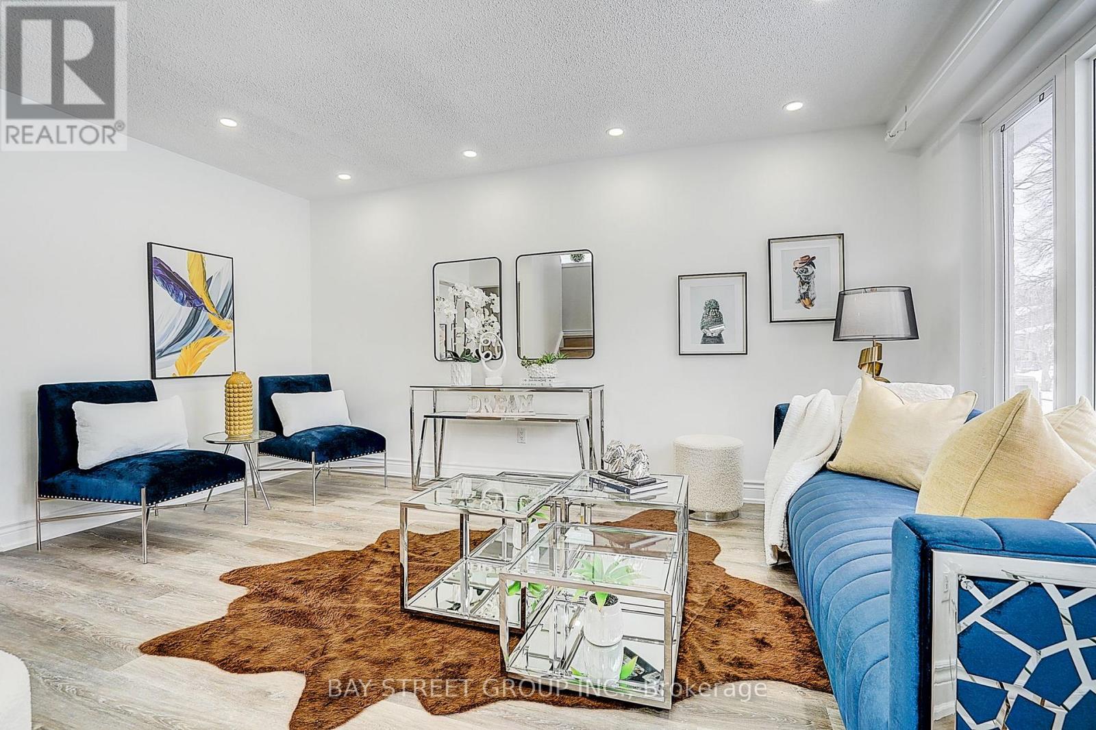 224 HOLLYBERRY TRAIL