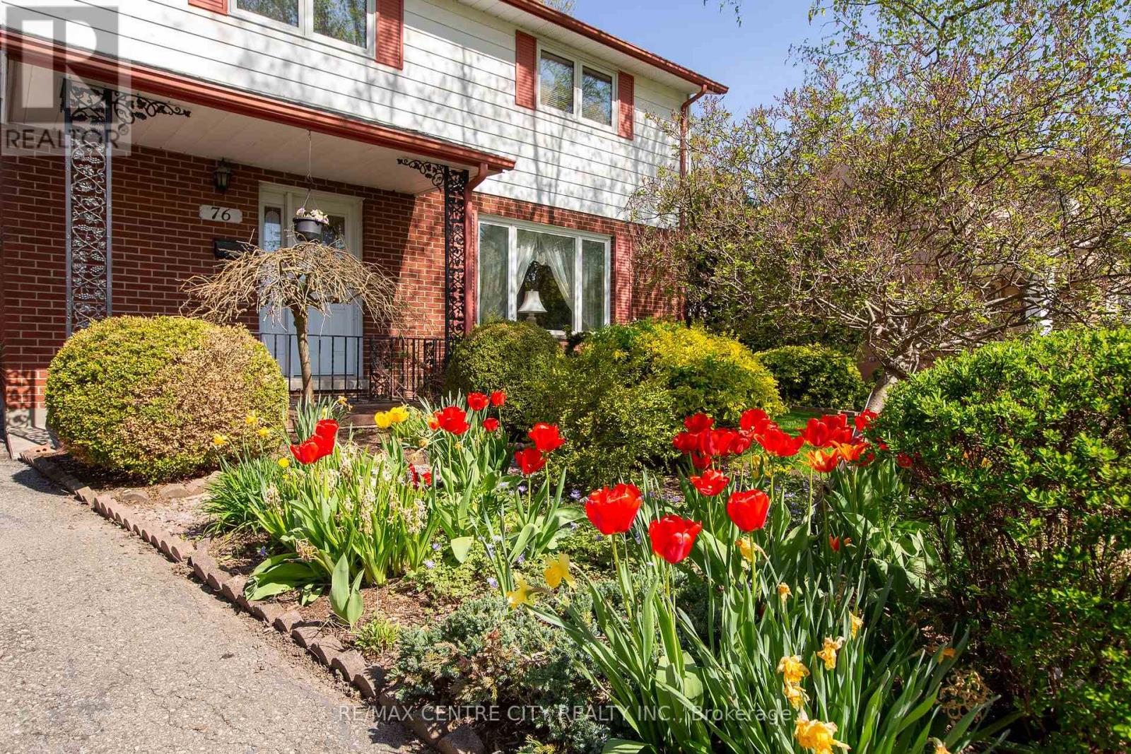76 ANTRIM CRESCENT