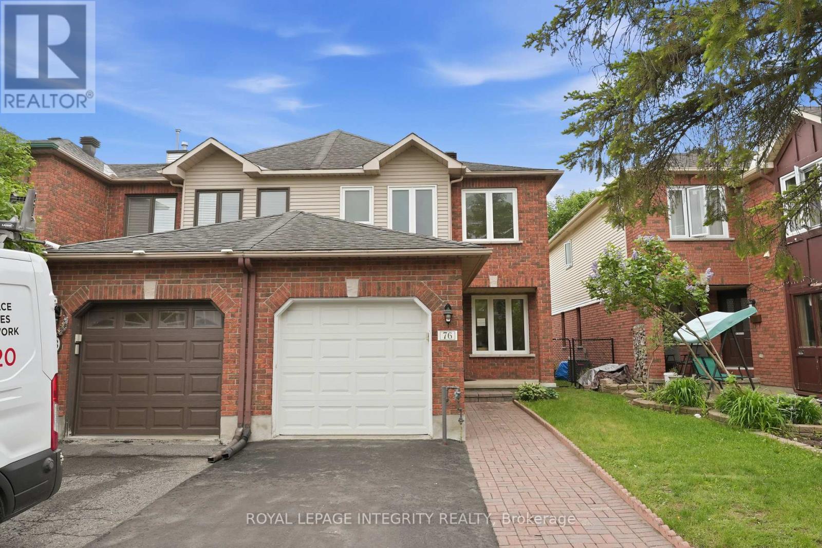 76 HUNTERSWOOD CRESCENT