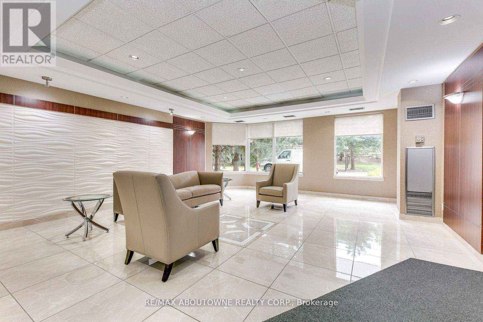 1415 - 135 HILLCREST AVENUE