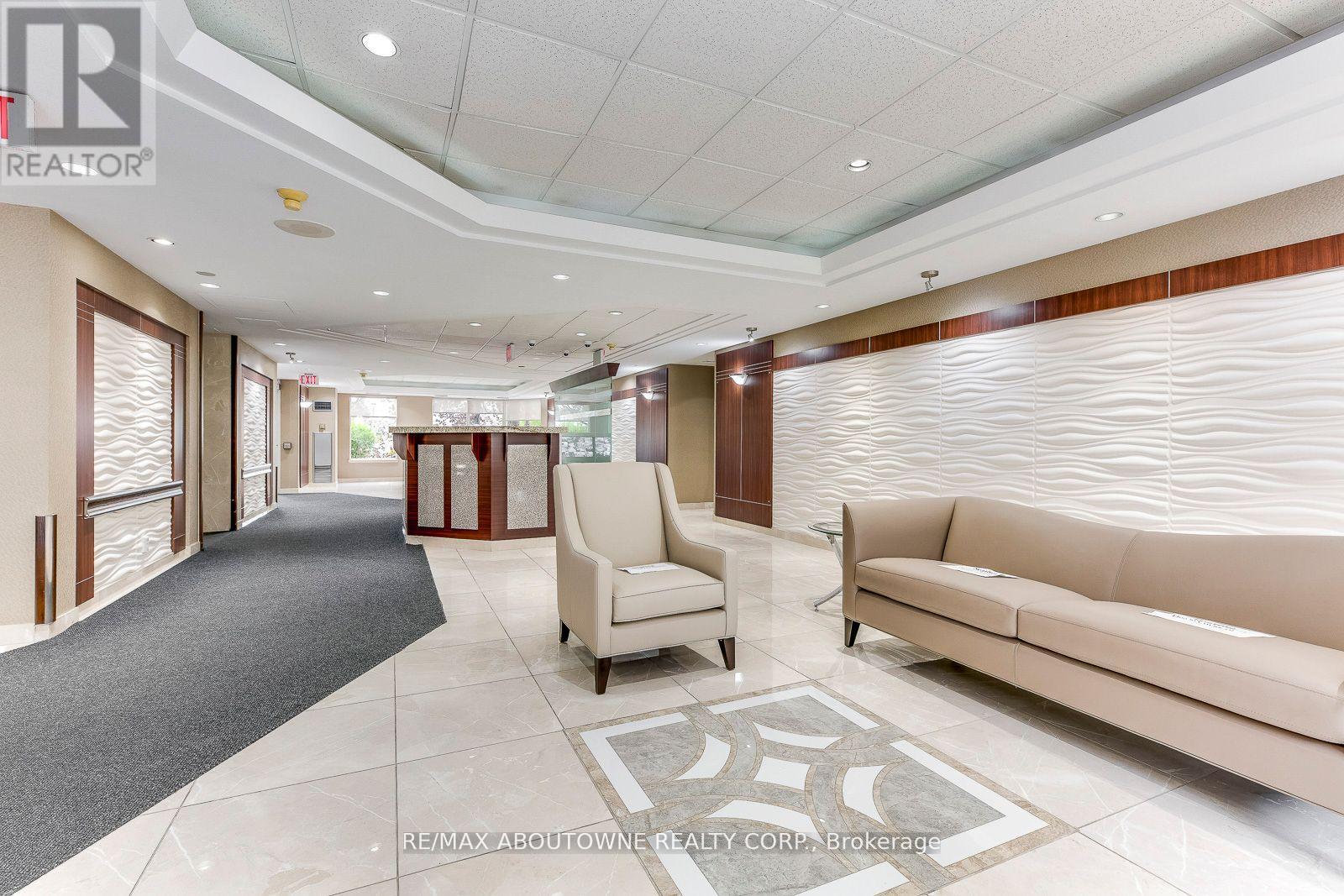 1415 - 135 HILLCREST AVENUE