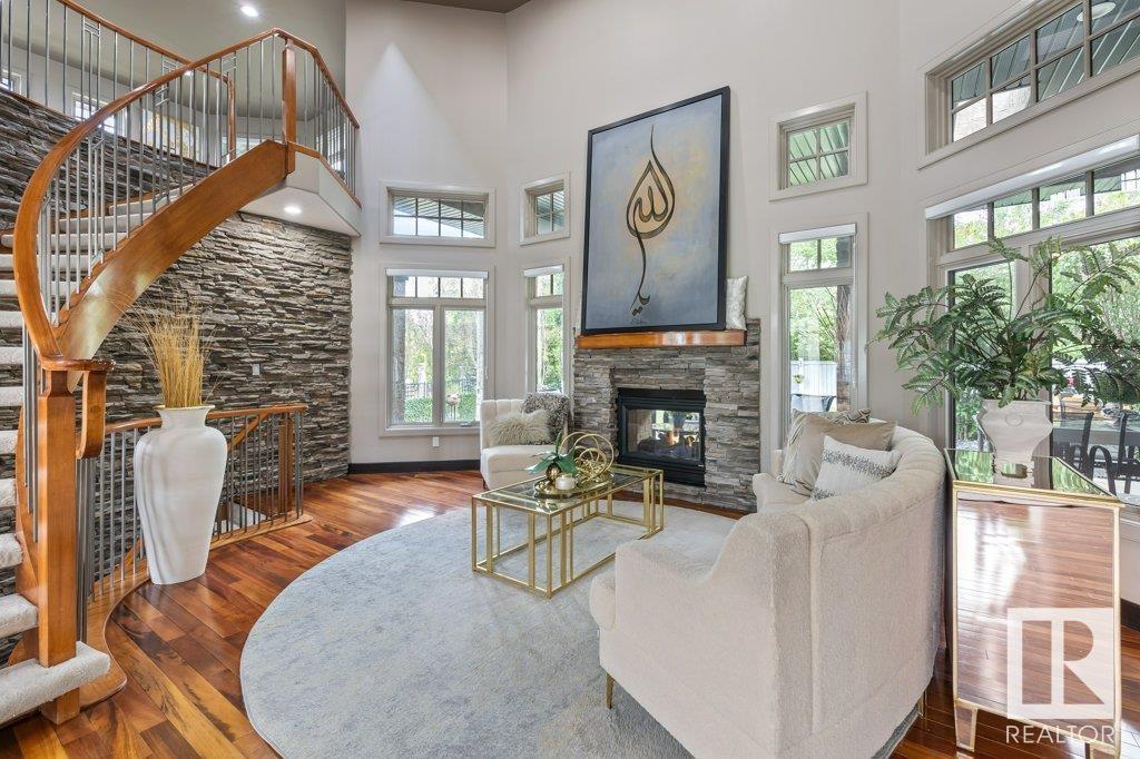 34 KINGSFORD CR
